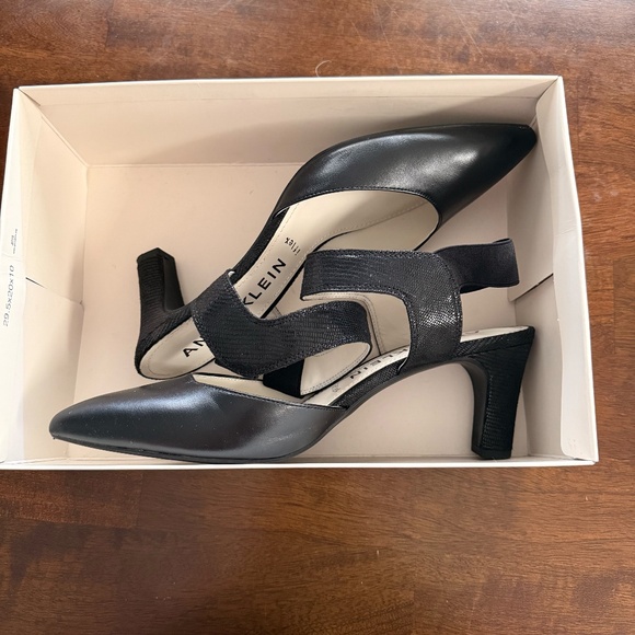 Anne Klein flex Akkatia black scrappy closed toe shoes size 9.5 M - Picture 3 of 15